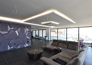 4+2 villa with pool and Mediterranean Sea view