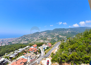 4+2 villa with pool and Mediterranean Sea view