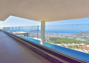 4+2 villa with pool and Mediterranean Sea view