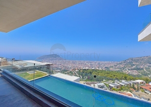 4+2 villa with pool and Mediterranean Sea view