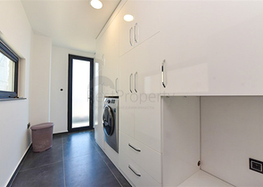 4+2 villa with pool and Mediterranean Sea view