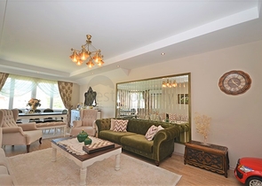 Spacious penthouse for a large family on the Mediterranean coast