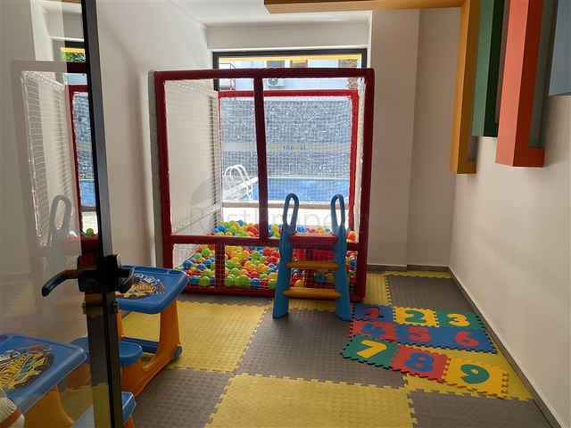 Two-bedroom penthouse in walking distance from the sea with designer renovation