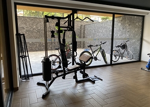 Two-bedroom penthouse in walking distance from the sea with designer renovation