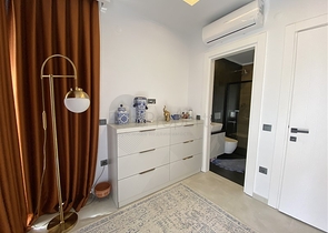 Two-bedroom penthouse in walking distance from the sea with designer renovation