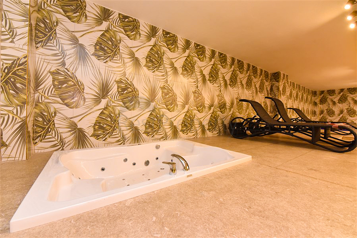 1+1 apartment in the heart of Oba district for rent