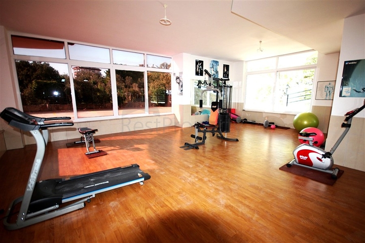 Spacious 3+1 apartment in Avsallar district