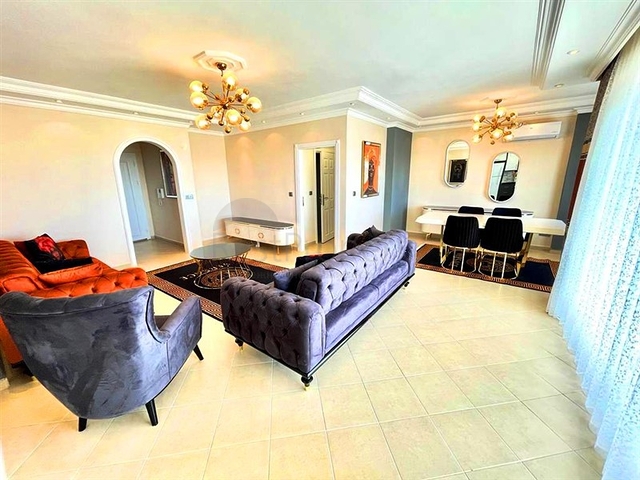 Spacious 3+1 apartment in Avsallar district