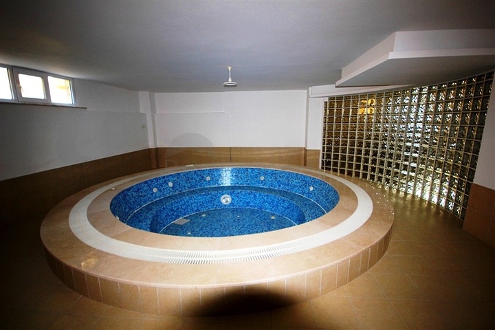 Spacious 3+1 apartment in Avsallar district