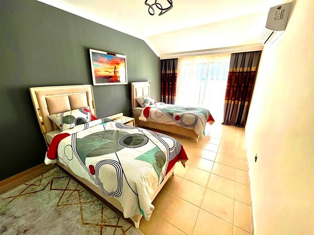 Spacious 3+1 apartment in Avsallar district