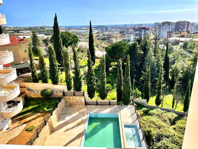 Spacious 3+1 apartment in Avsallar district