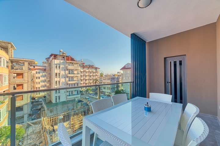 3+1 apartment 150 m from the sea in the center of Alanya