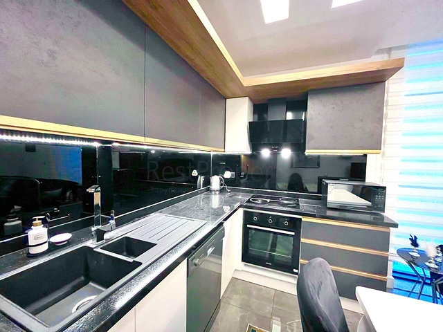 3+1 apartment 150 m from the sea in the center of Alanya