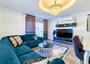 3+1 apartment 150 m from the sea in the center of Alanya