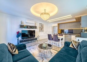 3+1 apartment 150 m from the sea in the center of Alanya