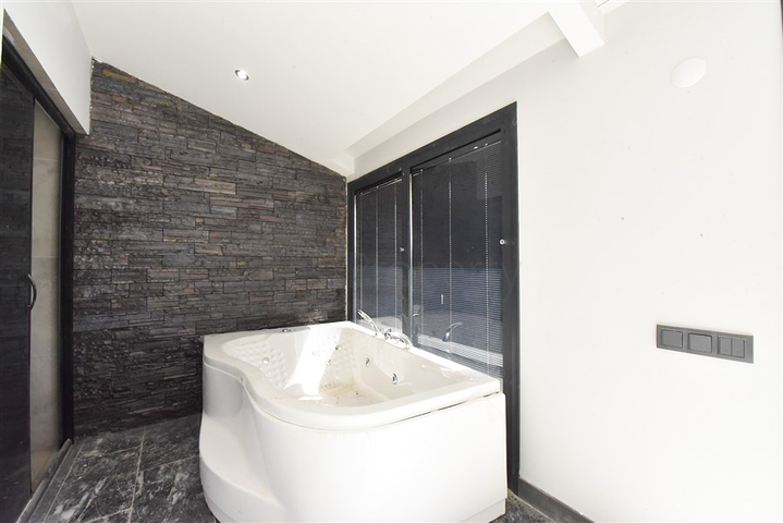 Villa with pool in Avsallar area