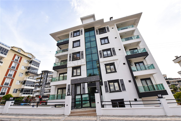 1+1 apartment in a new complex in Tosmur district