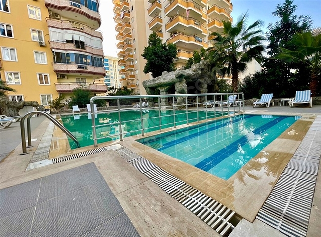 2+1 apartments on a high floor in Mahmutlar