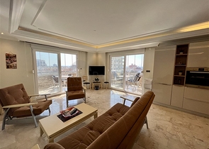 2+1 apartments on a high floor in Mahmutlar