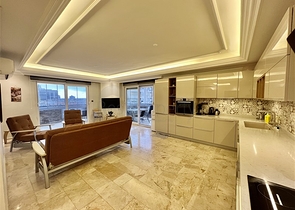 2+1 apartments on a high floor in Mahmutlar