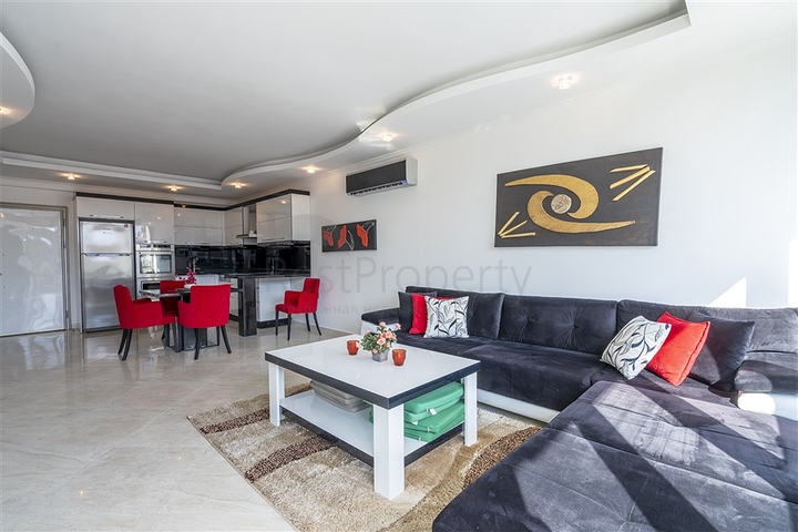 Two-bedroom bright apartment in the Oba area