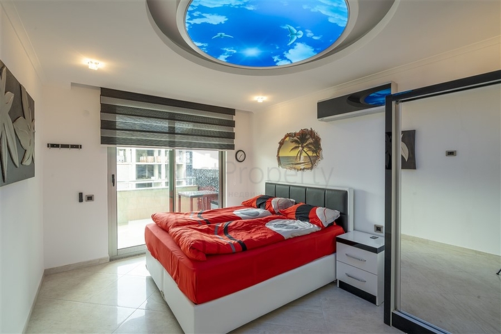 Two-bedroom bright apartment in the Oba area