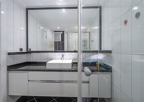 Two-bedroom bright apartment in the Oba area