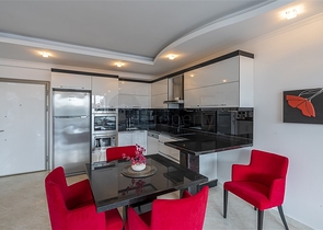 Two-bedroom bright apartment in the Oba area