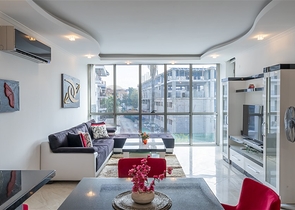 Two-bedroom bright apartment in the Oba area