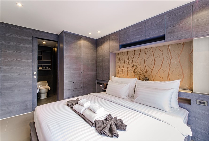 Condominium with hotel infrastructure near Kamala beach