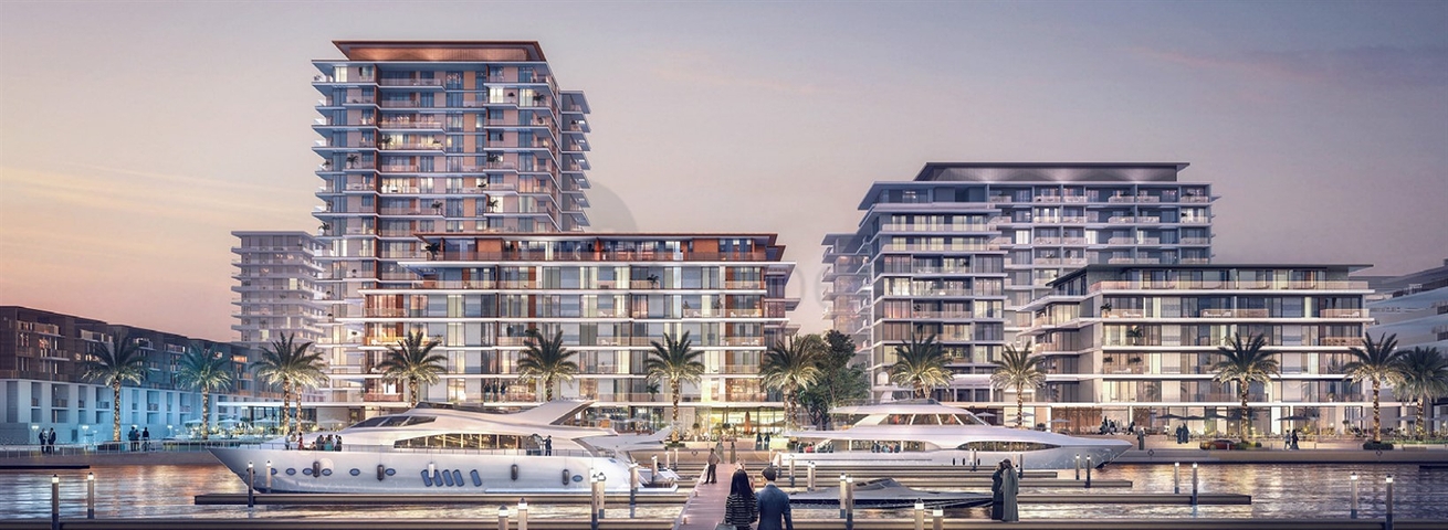 Luxury and comfort in a residential complex with a magnificent view of the yacht club