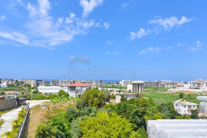 4+1 villa with modern design in the picturesque Kargicak area