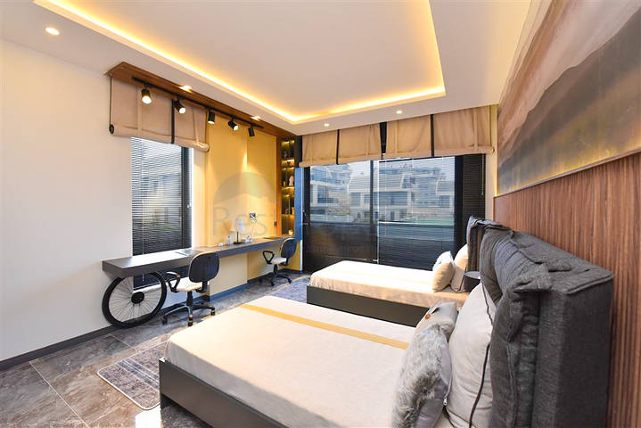 4+1 villa with modern design in the picturesque Kargicak area