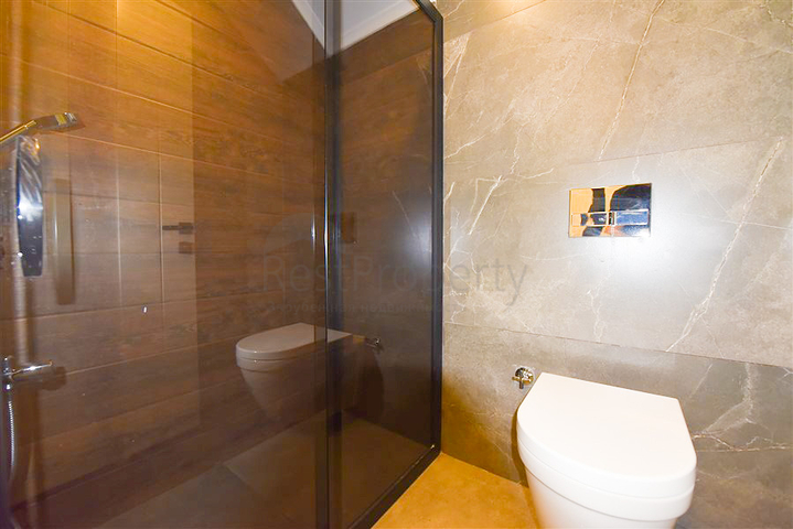 4+1 villa with modern design in the picturesque Kargicak area