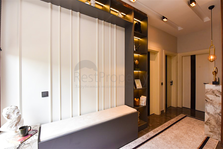 4+1 villa with modern design in the picturesque Kargicak area