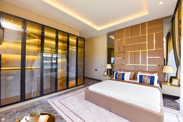 4+1 villa with modern design in the picturesque Kargicak area