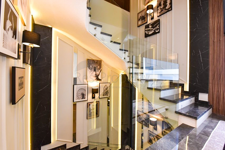 4+1 villa with modern design in the picturesque Kargicak area