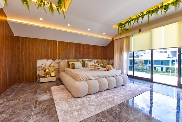 4+1 villa with modern design in the picturesque Kargicak area