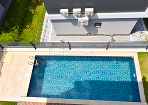 4+1 villa with modern design in the picturesque Kargicak area