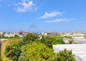 4+1 villa with modern design in the picturesque Kargicak area