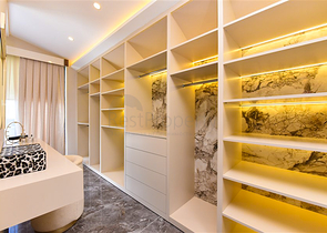 4+1 villa with modern design in the picturesque Kargicak area