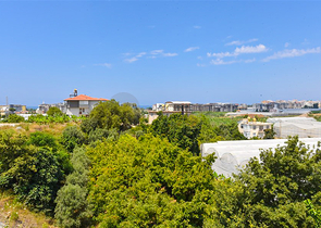 4+1 villa with modern design in the picturesque Kargicak area