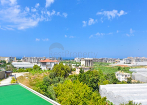 4+1 villa with modern design in the picturesque Kargicak area