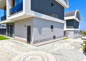 4+1 villa with modern design in the picturesque Kargicak area