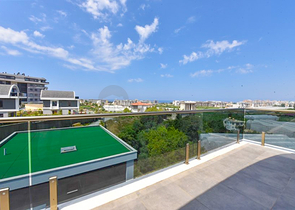 4+1 villa with modern design in the picturesque Kargicak area