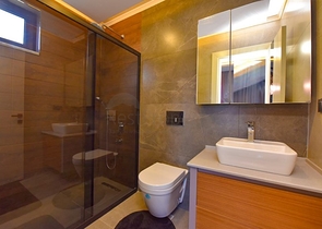 4+1 villa with modern design in the picturesque Kargicak area