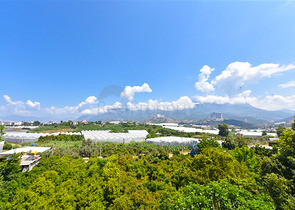 4+1 villa with modern design in the picturesque Kargicak area