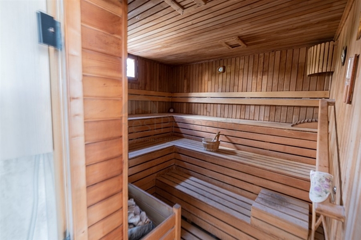 Spacious 1+1 apartment in the Cikcilli area.    