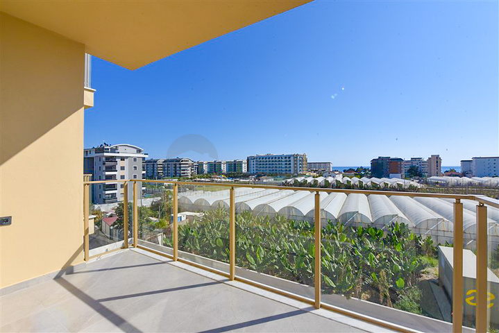 1+1 apartment in the green area of Kargicak