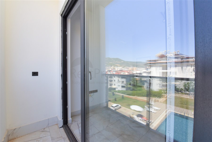 Apartment 1+1, in the Oba area.